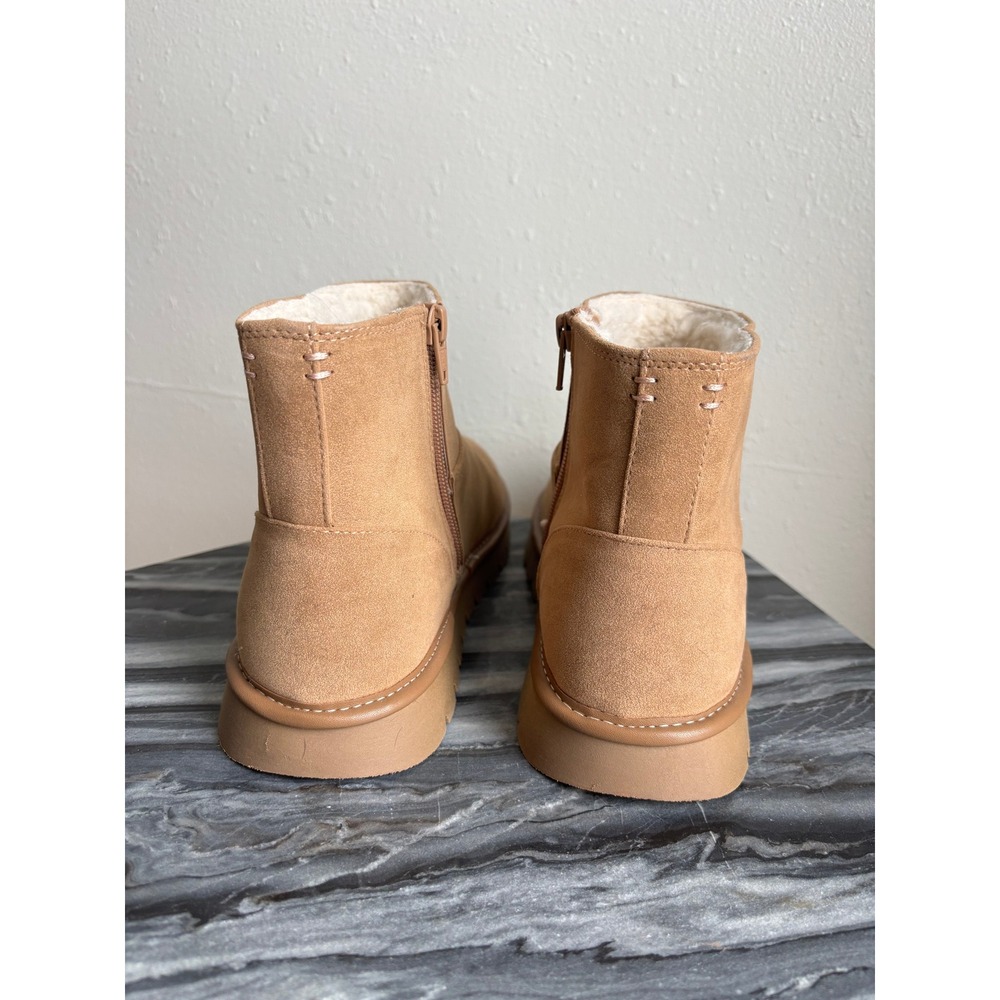 Universal Thread Tan Faux Suede Faux Fur Lined Platform Lug Sole Ankle Boots 8 - Picture 4 of 7